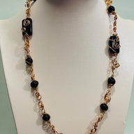 Collana lunga onice nera e rame| Collana boho elegante donna| Gioiello artigianale con pietre nere| Idea regalo donna