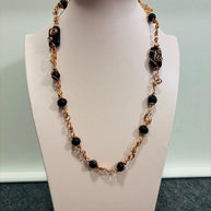 Collana lunga onice nera e rame| Collana boho elegante donna| Gioiello artigianale con pietre nere| Idea regalo donna