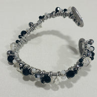 Bracciale multigiro regolabile in alluminio con perline nere| Bracciale spirale artigianale stile industrial gothic| Gioiello alternativo