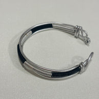 Bracciale rigido spirale nero e argento| Bracciale regolabile in alluminio con spirali|  Bracciale unisex minimal moderno|Idea regalo unisex
