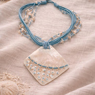 Collana lunga completamente naturale in madreperla azzurra | Gioiello boho stile Mediterraneo | Idea regalo donna
