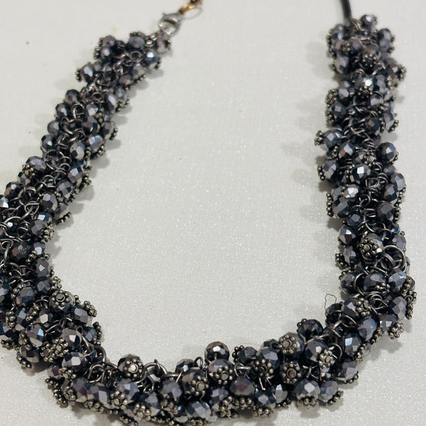 Collana girocollo cristalli grigio antracite | Collana elegante donna luminosa | Gioiello chic moderno