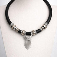 Choker nero tribale in metallo riciclato | Collana girocollo etnica moderna regolabile fatta a mano | Accessorio dark donna