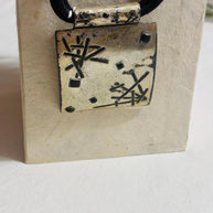 Collana industriale donna nera con maxi ciondolo quadrato argento | Gioiello rock statement urban regolabile