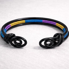 Bracciale rigido nero in alluminio con spirali| Bracciale aperto regorabile minimal| Gioiello stile industriale moderno| Regalo unisex