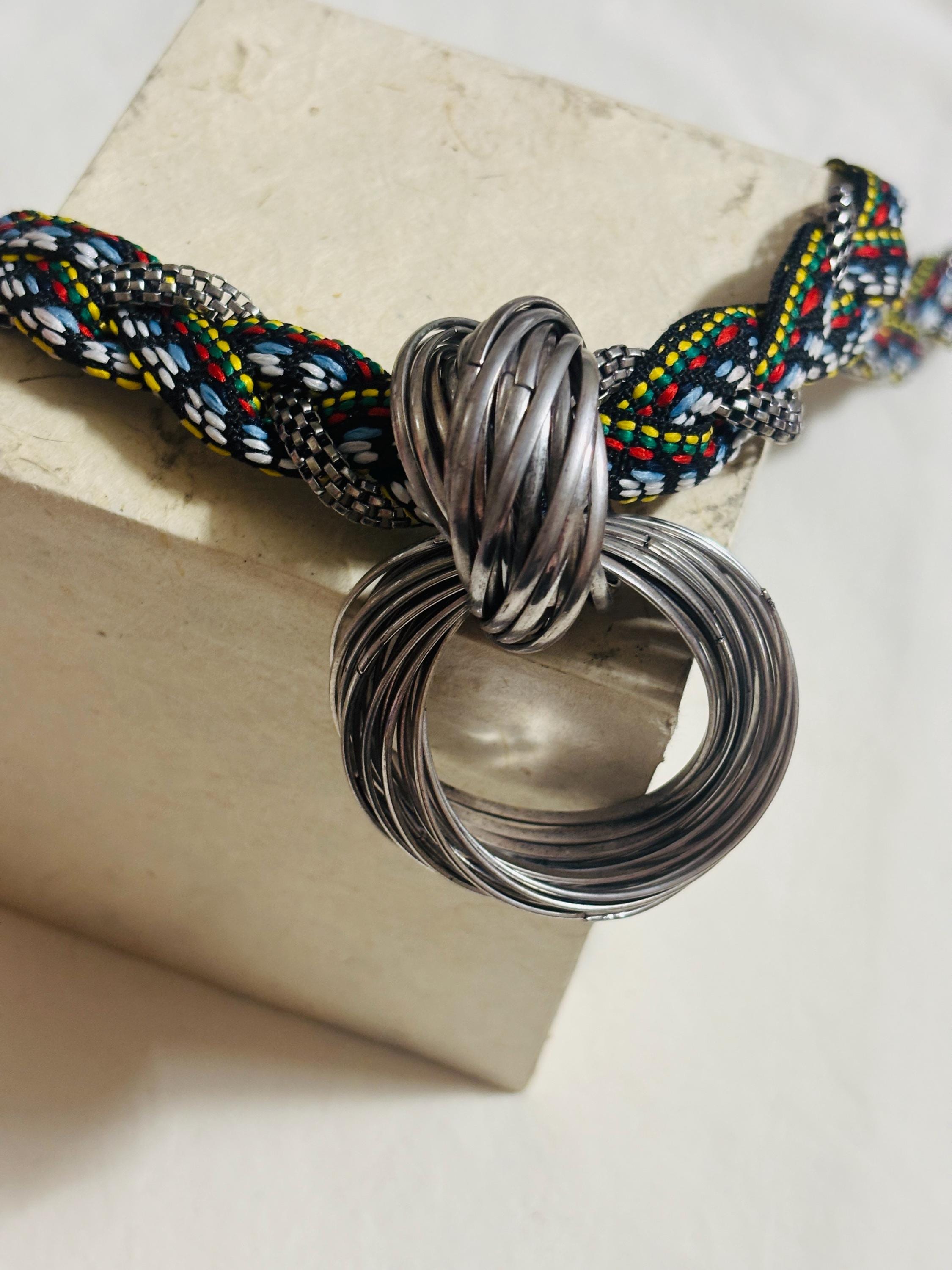 Collana etnica statement con ciondolo maxi argento | Collana tribale multicolor girocollo donna estate mare Boho