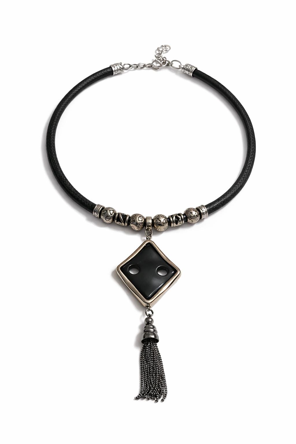 Collana rombo nero con nappina | Girocollo dark elegante con ciondolo geometrico | Collana gotica moderna donna
