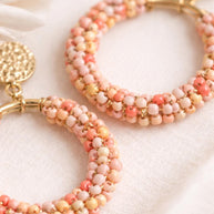 Orecchini a cerchio con perline rosa e oro–Orecchini pendenti boho chic-Acciaio antiallergico- Idea regalo donna- Orecchini eleganti leggeri