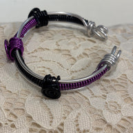 Bracciale rigido unisex regolabile in alluminio antiallergico nero e viola|Bracciale artigianale minimal con spirali|Idea regalo uomo donna