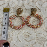 Orecchini a cerchio con perline rosa e oro–Orecchini pendenti boho chic-Acciaio antiallergico- Idea regalo donna- Orecchini eleganti leggeri