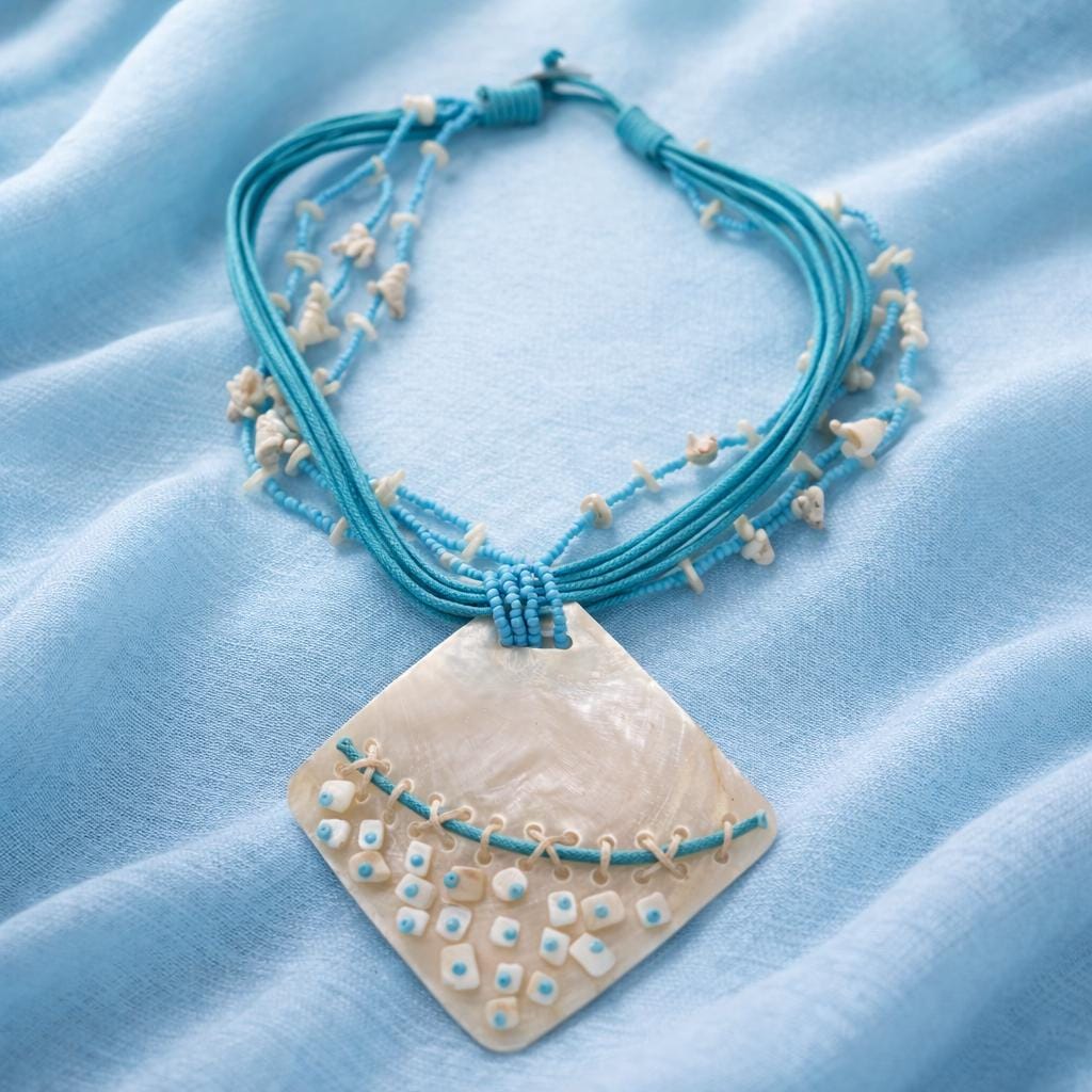 Collana lunga completamente naturale in madreperla azzurra | Gioiello boho stile Mediterraneo | Idea regalo donna