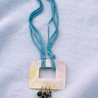 Collana lunga madreperla e pietre turchesi | Collana boho estiva donna stile Mediterraneo boho | Idea regalo donna