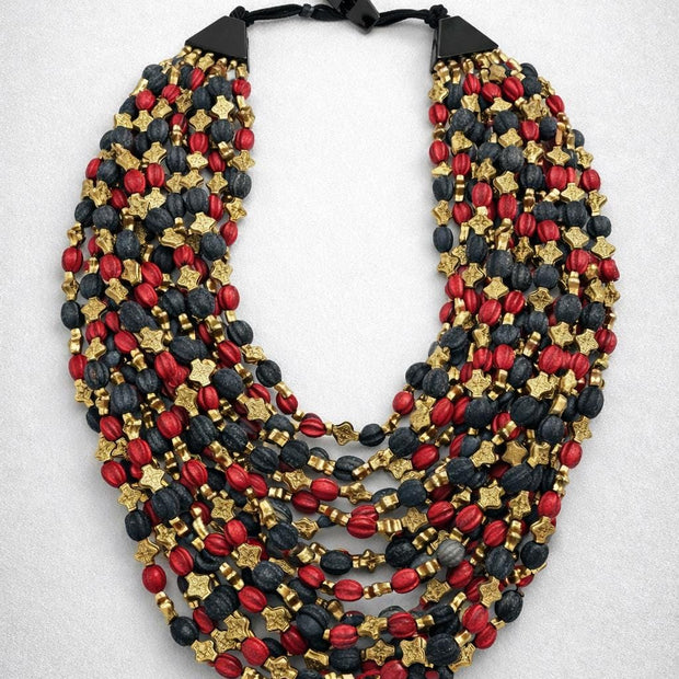 Collana boho etnica in semi naturali e legno fatta a mano| Collana statement multigiro con chiusura a bottone| Regalo etnico donna