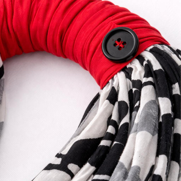 Collana in tessuto donna nera e bianca con dettaglio rosso | Collana statement moderna multifilo | Collana leggera originale riciclata