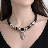 Choker nero tribale in metallo riciclato | Collana girocollo etnica moderna regolabile fatta a mano | Accessorio dark donna