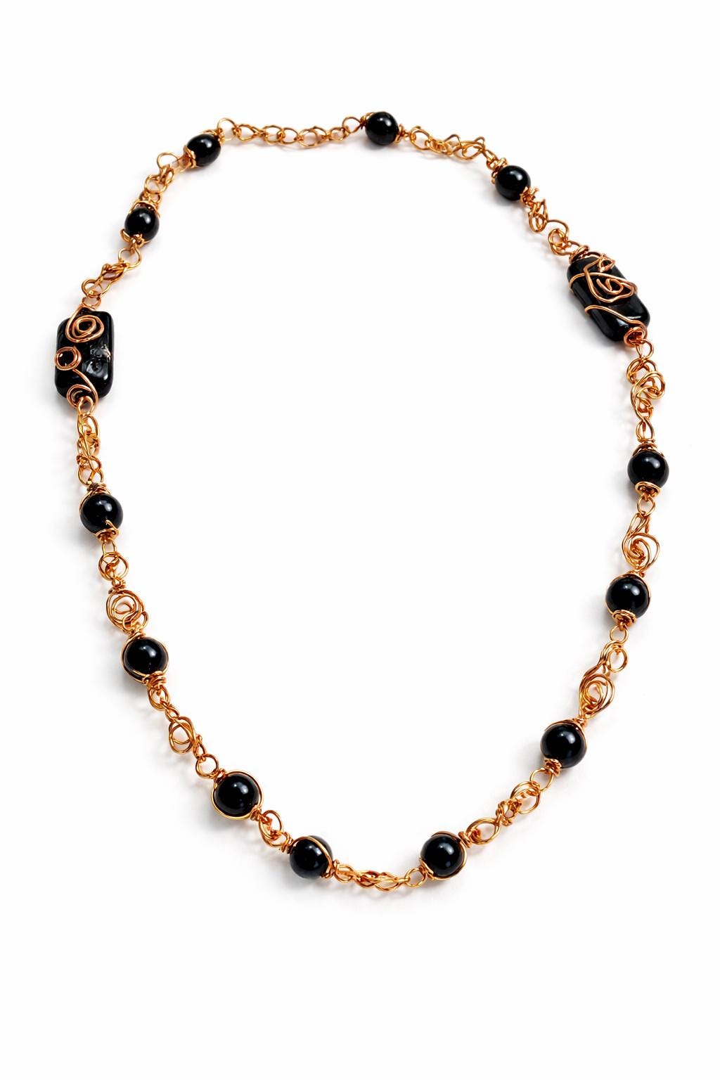 Collana lunga onice nera e rame| Collana boho elegante donna| Gioiello artigianale con pietre nere| Idea regalo donna