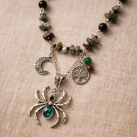 Collana ragno con pietre naturali verde nero | Collana witchy con luna e albero della vita| Gioiello boho spirituale donna