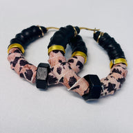 Orecchini a cerchio rock con bullone nero e stampa leopardata | Hoop earrings stile industrial | Orecchini acciaio antiallergico donna