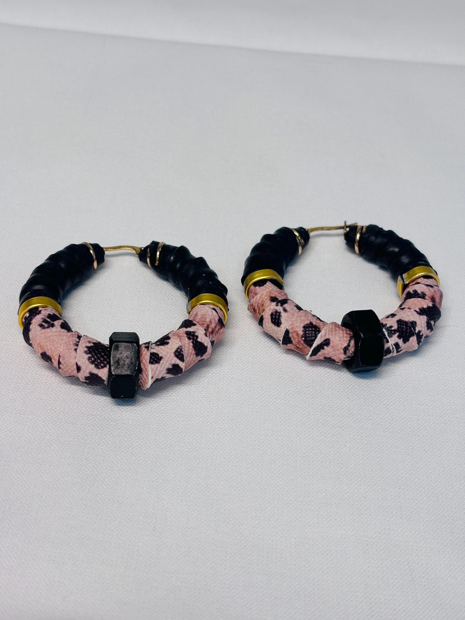 Orecchini a cerchio rock con bullone nero e stampa leopardata | Hoop earrings stile industrial | Orecchini acciaio antiallergico donna