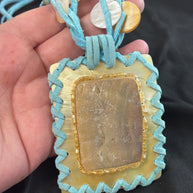 Collana boho turchese con grande ciondolo in madreperla e pietra naturale | Collana etnica con cordino e dischi madreperla | Gioiello estate
