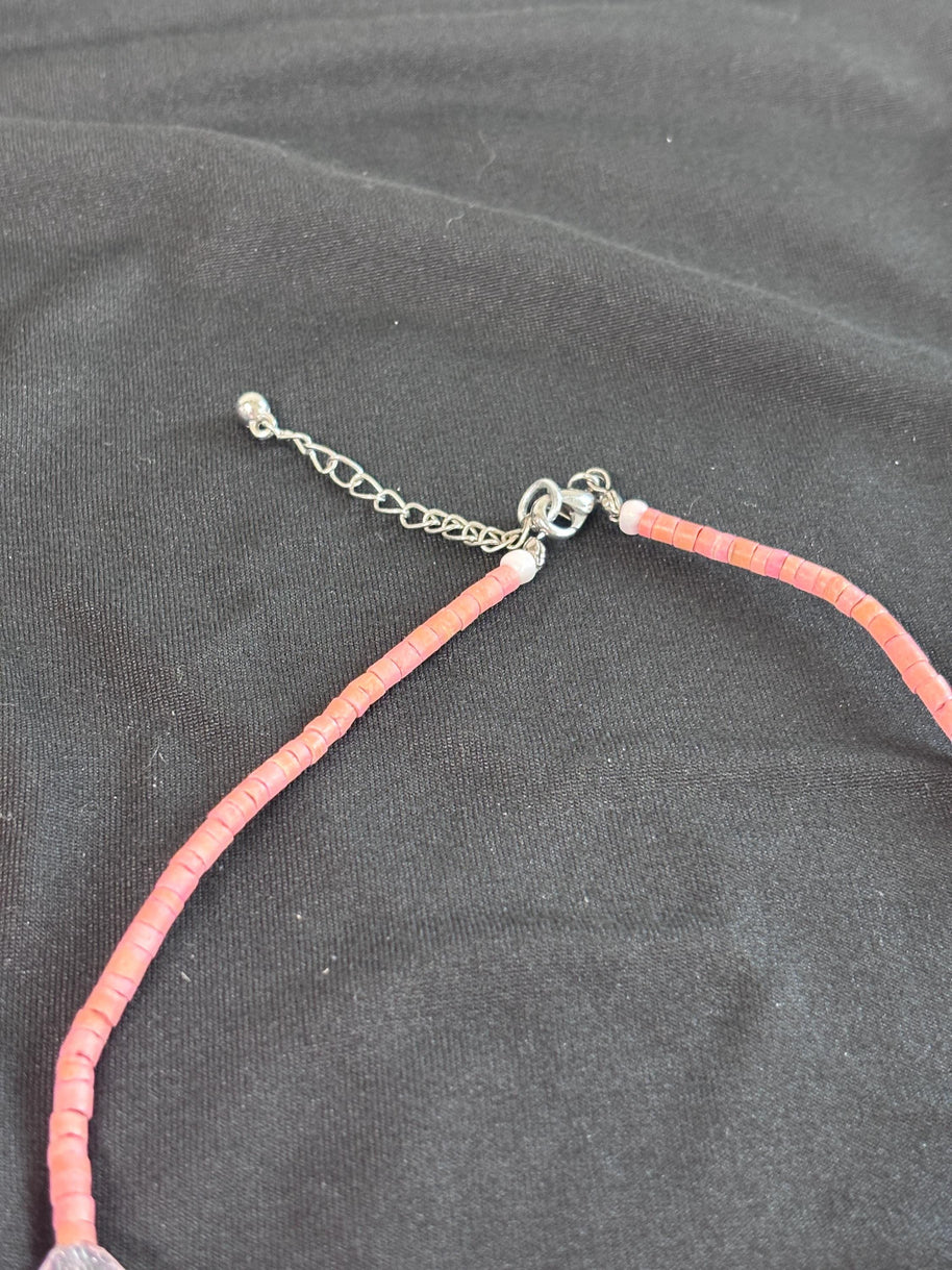 Collana boho rosa con ciondolo in legno | Collana etnica con perline rosa e madreperla | Gioiello estate donna