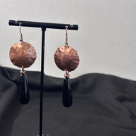Orecchini rame pendente nero | Orecchini rame martellato | Orecchini lunghi rame fatti a mano | Idea regalo donna
