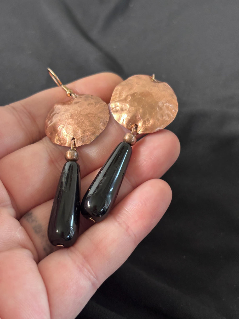 Orecchini rame pendente nero | Orecchini rame martellato | Orecchini lunghi rame fatti a mano | Idea regalo donna