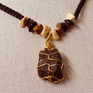 Collana uomo pietra naturale macramè | Ciondolo pietra grezza | Collana regolabile con pietre naturali | Stile boho uomo
