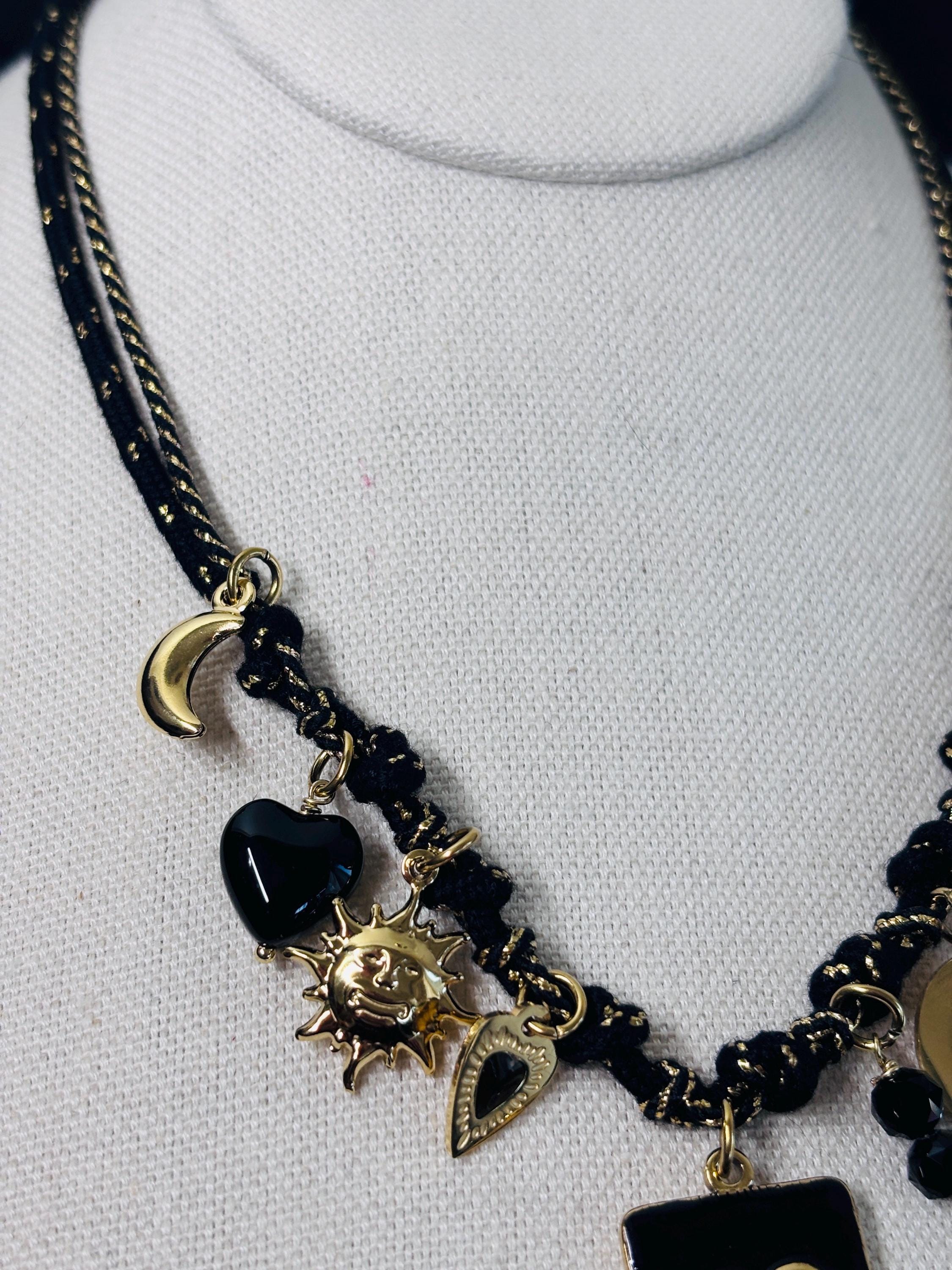 Black gold charm necklace heart | Collana charms nera e oro | Collana ciondoli sole stella corno | Charm necklace black gold