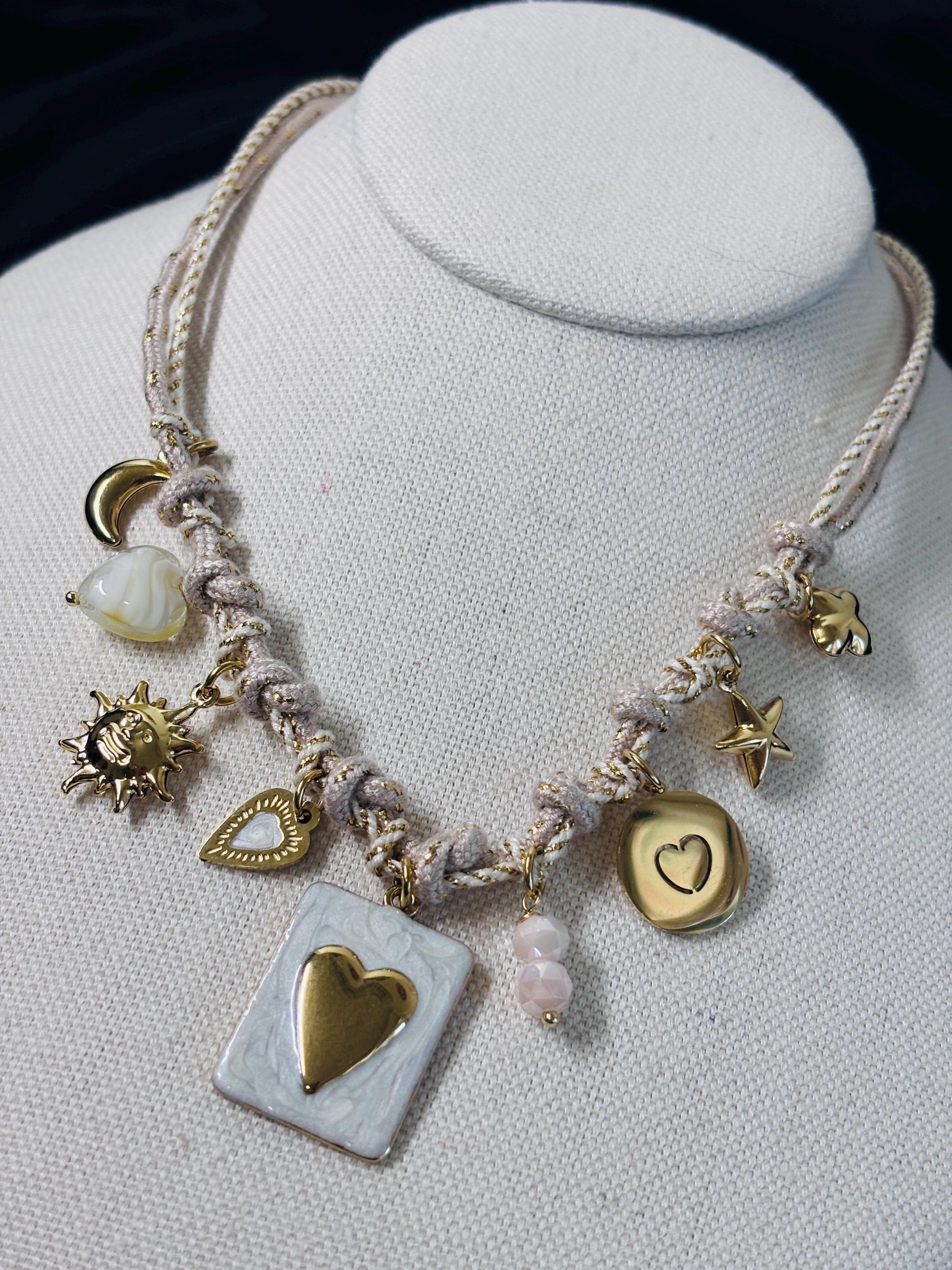 Black gold charm necklace heart | Collana charms panna e oro | Collana ciondoli sole stella luna | Charm necklace ivory gold