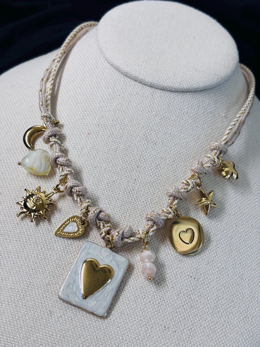 Black gold charm necklace heart | Collana charms panna e oro | Collana ciondoli sole stella luna | Charm necklace ivory gold