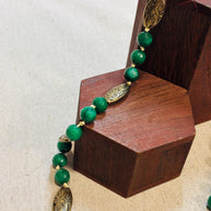 Collana lunga in pietra verde naturale | Collana boho con perline | Green stone boho necklace, collana verde oro naturale etnica