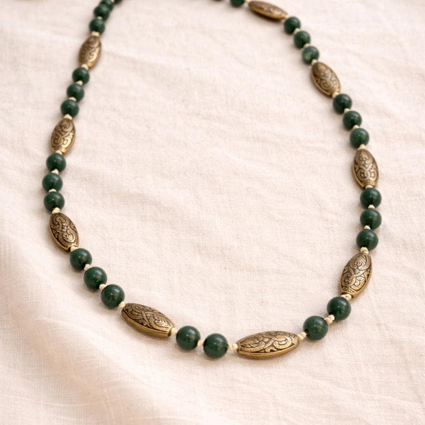 Collana lunga in pietra verde naturale | Collana boho con perline | Green stone boho necklace, collana verde oro naturale etnica
