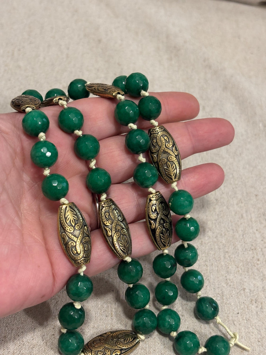 Collana lunga in pietra verde naturale | Collana boho con perline | Green stone boho necklace, collana verde oro naturale etnica