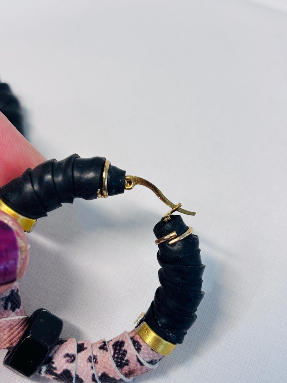 Orecchini a cerchio rock con bullone nero e stampa leopardata | Hoop earrings stile industrial | Orecchini acciaio antiallergico donna