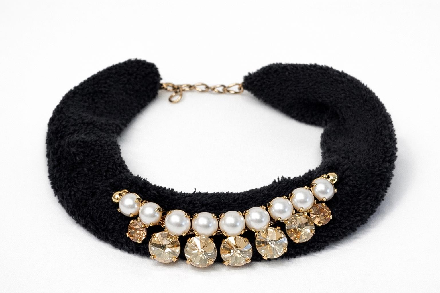 Collana girocollo in velluto nero con perle e cristalli champagne | Choker elegante donna | Collana glamour da sera | Idea regalo donna