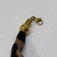 Bracciale animalier con cuore dorato | Bracciale leopardato in tessuto con charm cuore | Gioiello elegante donna in acciaio antiallergico