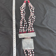 Collana boho multifilo bianco rosso con ciondolo in madreperla | Collana etnica lunga con perline | Gioiello estate donna