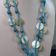 Collana boho turchese con grande ciondolo in madreperla e pietra naturale | Collana etnica con cordino e dischi madreperla | Gioiello estate