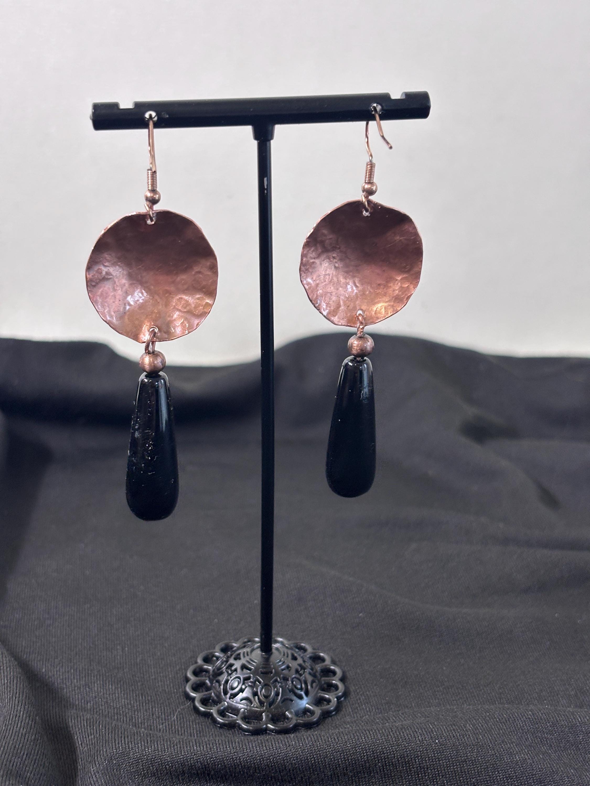 Orecchini rame pendente nero | Orecchini rame martellato | Orecchini lunghi rame fatti a mano | Idea regalo donna
