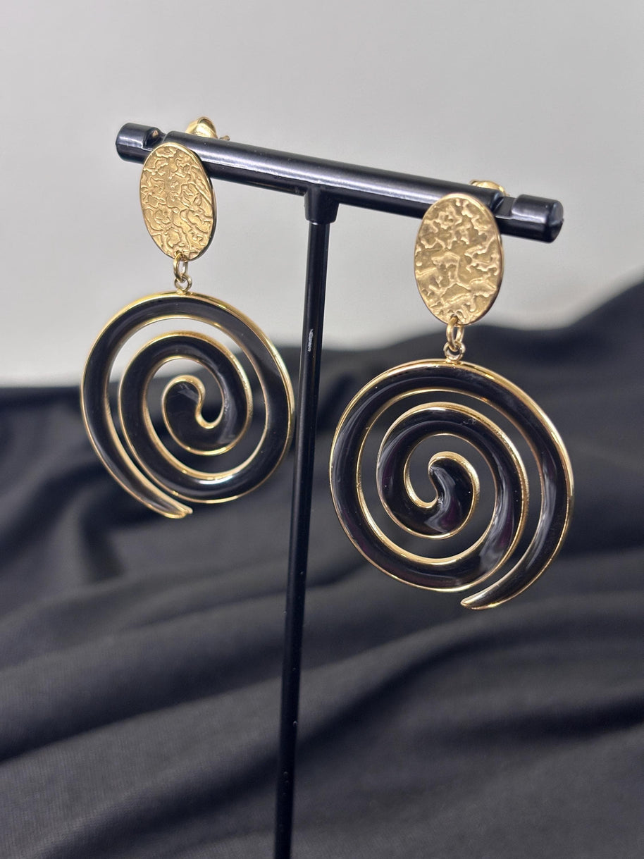 Orecchini spirale oro e nero in acciaio | Orecchini lunghi spirale | Spiral earrings gold black | Orecchini moderni donna