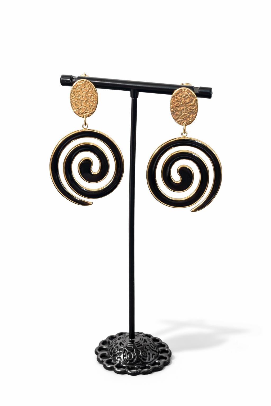 Orecchini spirale oro e nero in acciaio | Orecchini lunghi spirale | Spiral earrings gold black | Orecchini moderni donna