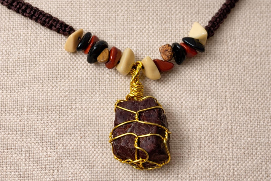 Collana uomo pietra naturale macramè | Ciondolo pietra grezza | Collana regolabile con pietre naturali | Stile boho uomo