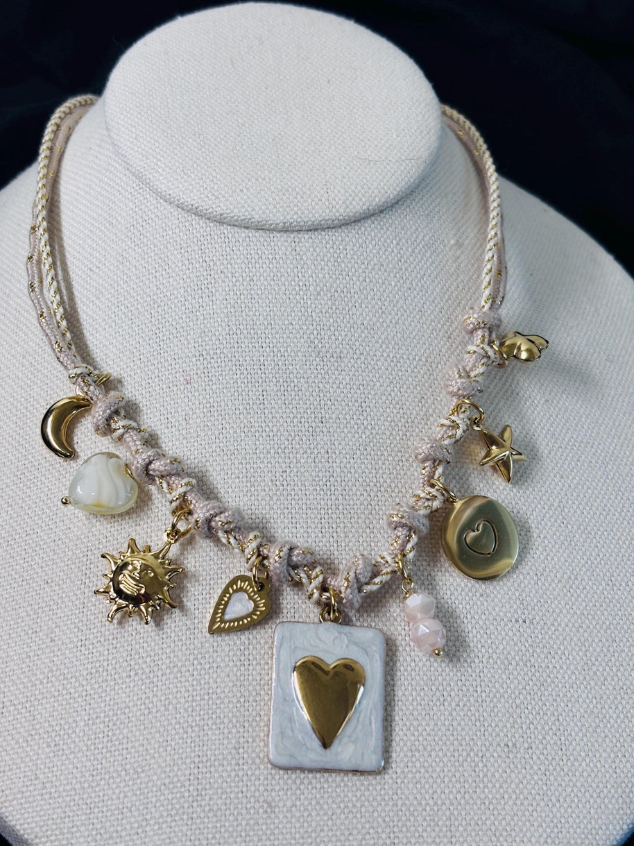 Black gold charm necklace heart | Collana charms panna e oro | Collana ciondoli sole stella luna | Charm necklace ivory gold
