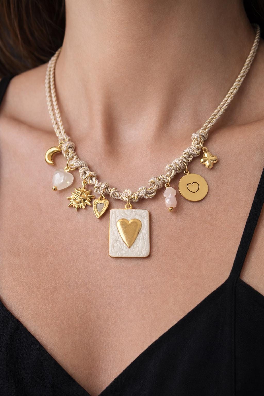 Black gold charm necklace heart | Collana charms panna e oro | Collana ciondoli sole stella luna | Charm necklace ivory gold